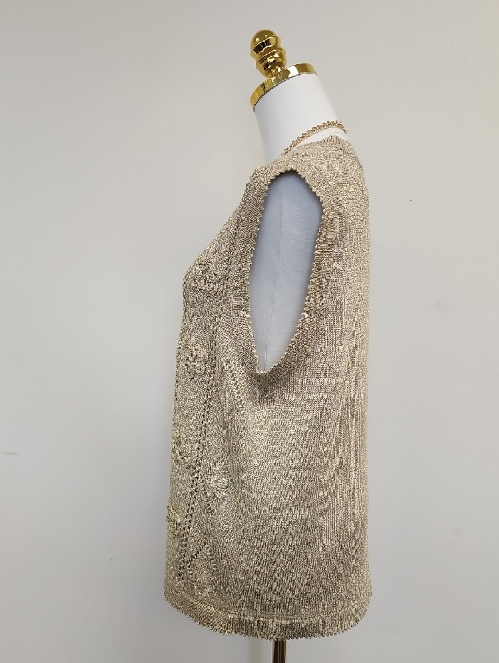 Cricket Lane Beige Knit Button Front Sweater Vest Size Medium - Picture 3 of 11